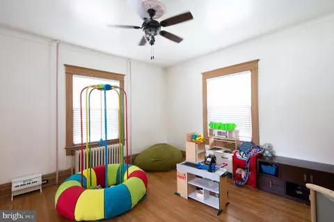 Bedroom - 404 Academy St, Hurlock, MD 21643 photo 4 of 14