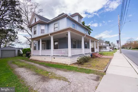 Exterior - 404 Academy St, Hurlock, MD 21643 photo 9 of 14