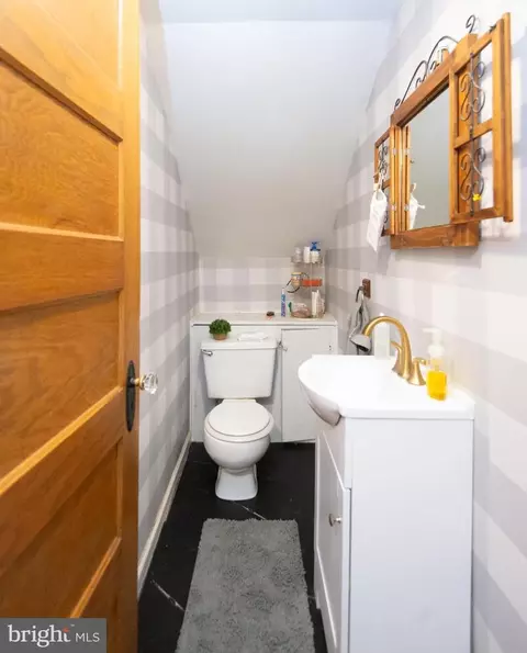 Bath - 404 Academy St, Hurlock, MD 21643 photo 1 of 2