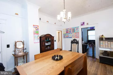 Dining - 404 Academy St, Hurlock, MD 21643 photo 4 of 5