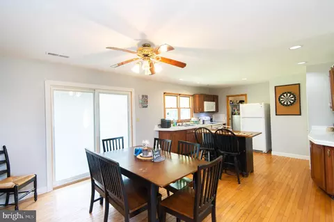 Dining - 6422 Suicide Bridge Rd, Hurlock, MD 21643 photo 2 of 2
