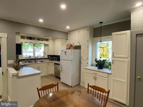 Kitchen - 406 Robbins St, Cambridge, MD 21613 photo 2 of 4