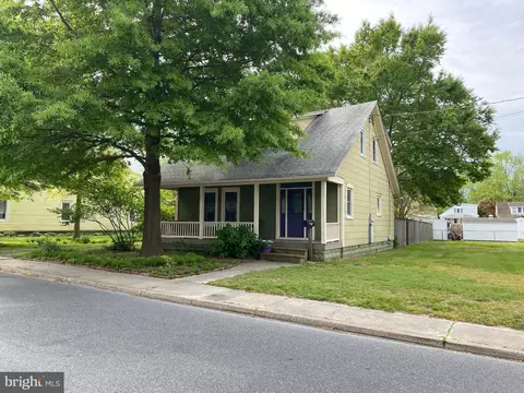 Exterior - 406 Robbins St, Cambridge, MD 21613 photo 8 of 13