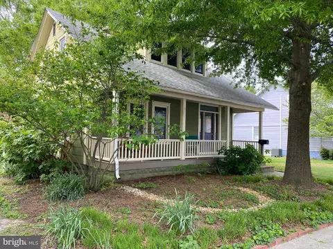 Exterior - 406 Robbins St, Cambridge, MD 21613 photo 11 of 13