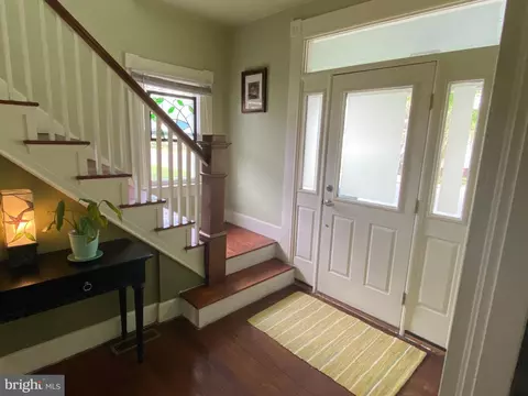 Entry Way - 406 Robbins St, Cambridge, MD 21613 photo 1 of 3