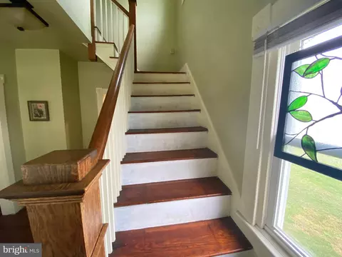 Entry Way - 406 Robbins St, Cambridge, MD 21613 photo 2 of 3