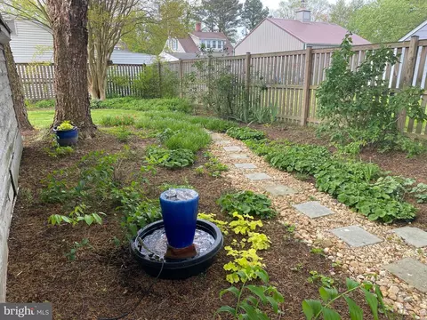 Exterior - 406 Robbins St, Cambridge, MD 21613 photo 2 of 13
