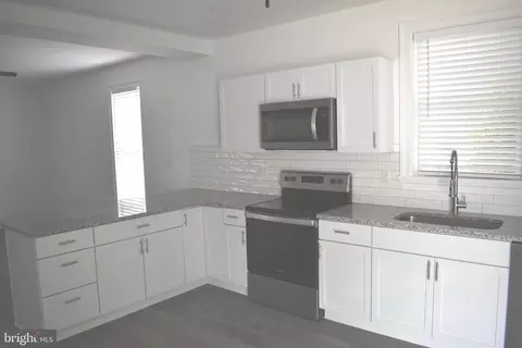 Kitchen - 121 Choptank Ave, Cambridge, MD 21613 photo 2 of 3