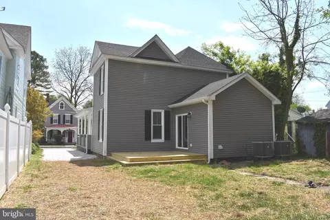 Exterior - 121 Choptank Ave, Cambridge, MD 21613 photo 3 of 5