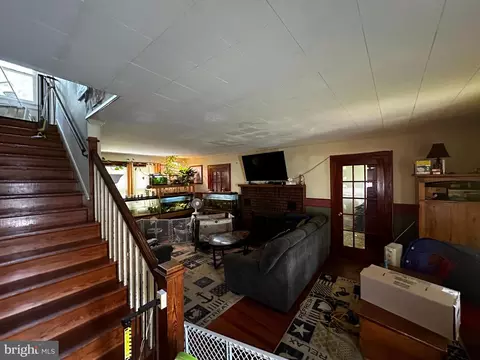 315 S Main St, Hurlock, MD 21643 photo 3