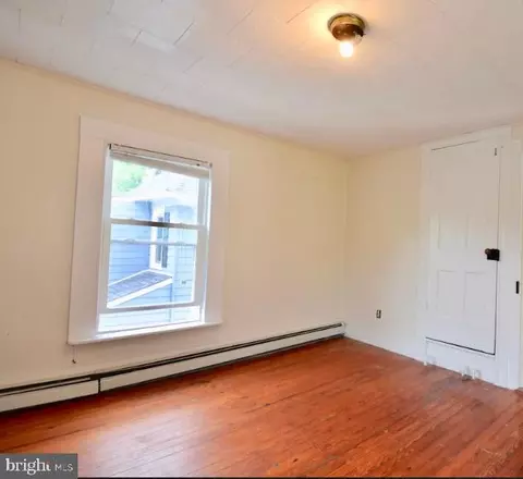 Bedroom - 112 Willis St, Cambridge, MD 21613 photo 1 of 2