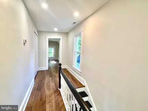 Entry Way - 204 Choptank Ave, Cambridge, MD 21613 photo 4 of 7