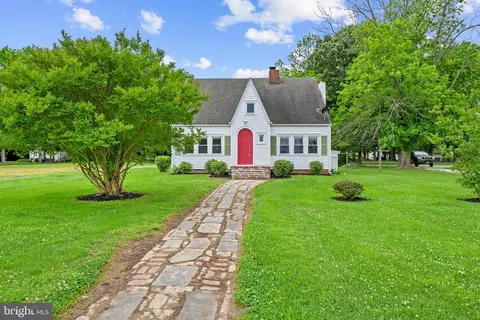 1404 Glasgow St, Cambridge, MD 21613