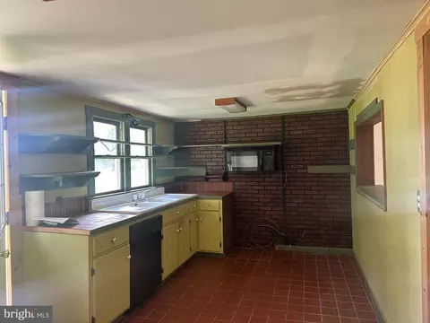 894 Hudson Rd, Cambridge, MD 21613 photo 4