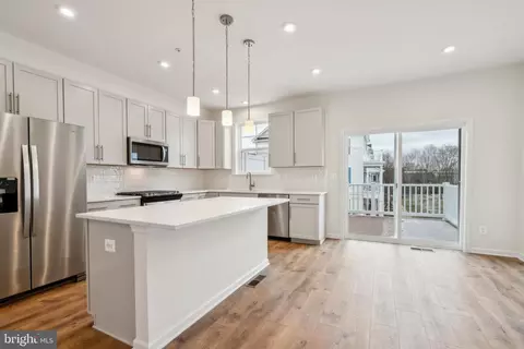 304 Riverside Ln, Cambridge, MD 21613