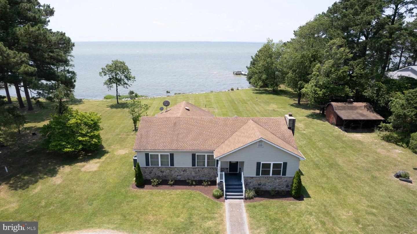 3206 Bayview  
