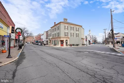 Exterior - 608 High St, Cambridge, MD 21613 photo 5 of 10