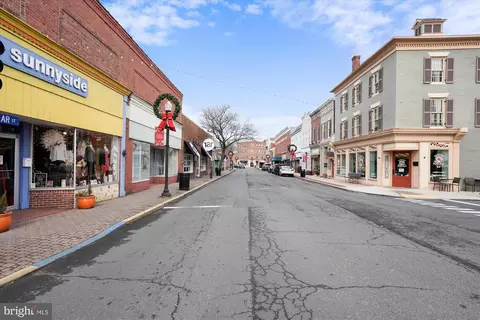 Exterior - 608 High St, Cambridge, MD 21613 photo 6 of 10