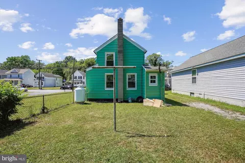 Exterior - 608 High St, Cambridge, MD 21613 photo 2 of 10
