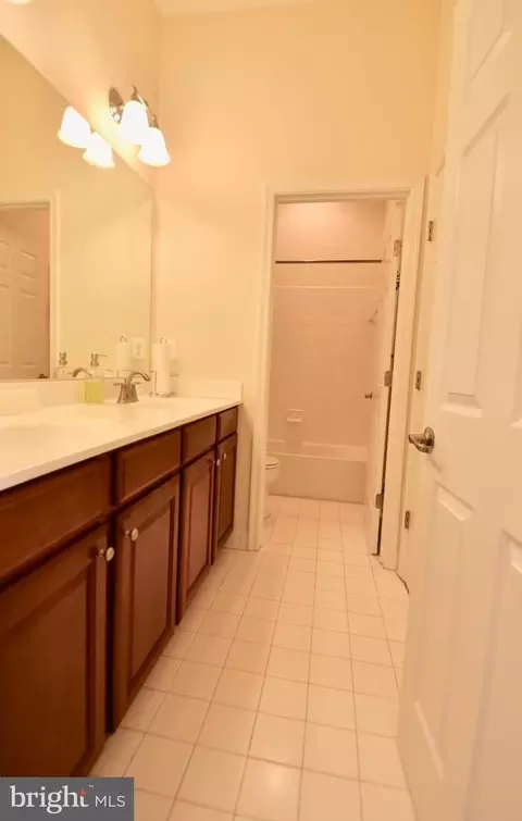 Bath - 208 Regulator Dr S, Cambridge, MD 21613 photo 2 of 4