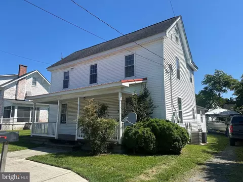 305 Academy St, Hurlock, MD 21643