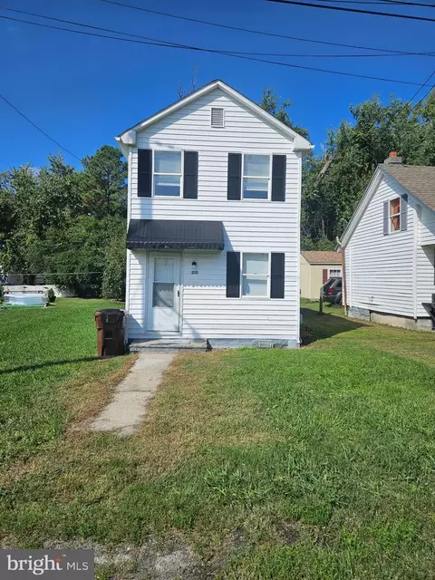 215 Franklin St, Cambridge, MD 21613 photo 1