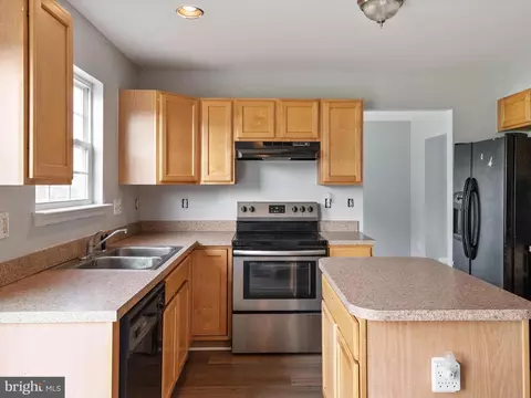Kitchen - 1002 Miles Ave, Cambridge, MD 21613 photo 2 of 3