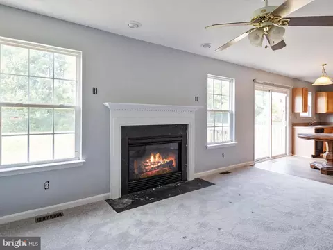 Living - 1002 Miles Ave, Cambridge, MD 21613 photo 6 of 6
