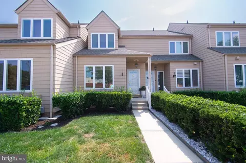 206 Market Sq, Cambridge, MD 21613