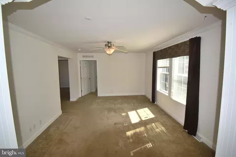 Living - 6935 Hynson Rd, Hurlock, MD 21643 photo 1 of 2
