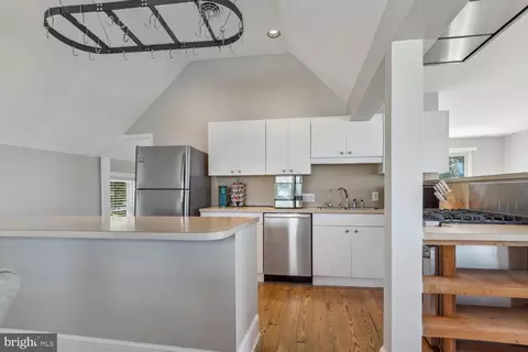 Kitchen - 5476 Ragged Point Rd, Cambridge, MD 21613 photo 1 of 2