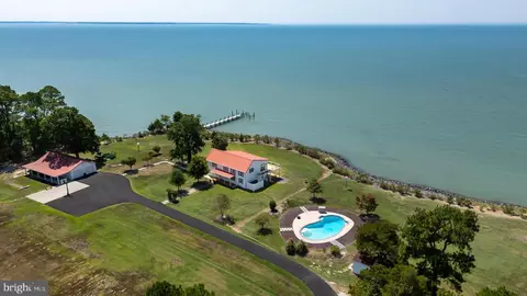 5476 Ragged Point Rd, Cambridge, MD 21613