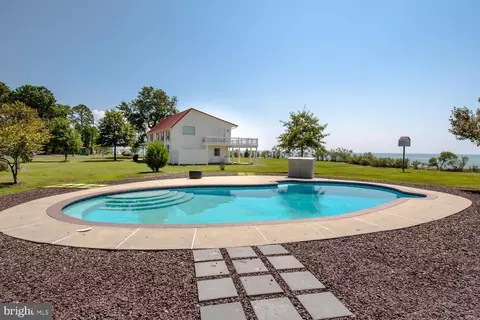 Exterior - 5476 Ragged Point Rd, Cambridge, MD 21613 photo 4 of 13
