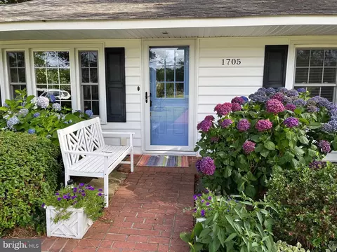1705 Hambrooks Blvd, Cambridge, MD 21613
