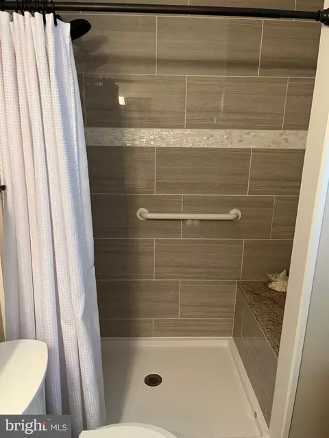 Bath - 1705 Hambrooks Blvd, Cambridge, MD 21613 photo 4 of 4