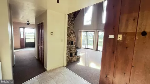 Entry Way - 1716 Hudson Rd, Cambridge, MD 21613 photo 7 of 11