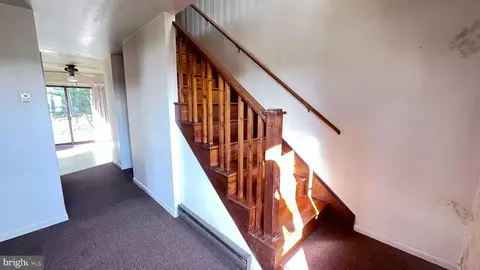 Entry Way - 1716 Hudson Rd, Cambridge, MD 21613 photo 9 of 11
