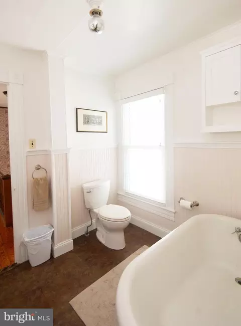 Bath - 104 Choptank Ave, Cambridge, MD 21613 photo 2 of 4