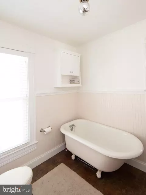 Bath - 104 Choptank Ave, Cambridge, MD 21613 photo 4 of 4