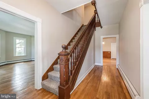 Entry Way - 308 S Main St, Hurlock, MD 21643 photo 1 of 3