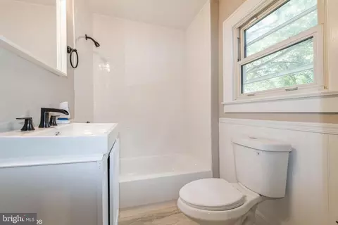 Bath - 308 S Main St, Hurlock, MD 21643 photo 1 of 2