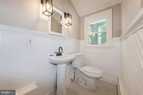 Bath - 308 S Main St, Hurlock, MD 21643 photo 2 of 2