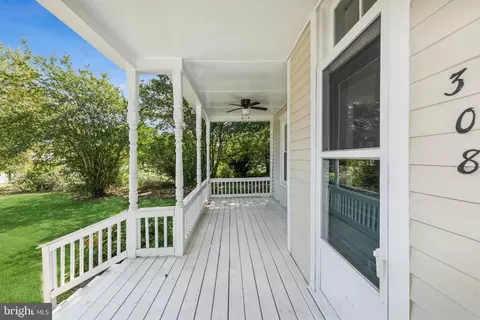 Exterior - 308 S Main St, Hurlock, MD 21643 photo 2 of 4