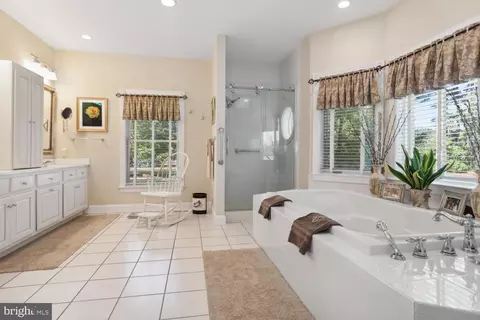 Bath - 4913 Lee Ter, Woolford, MD 21677 photo 5 of 6