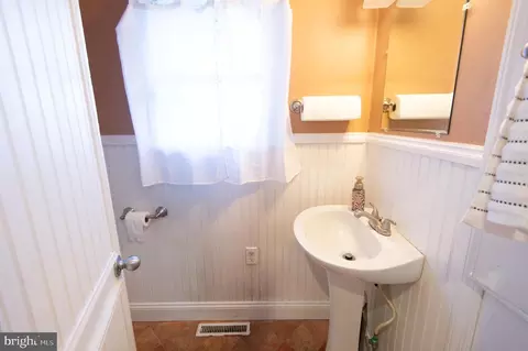217 S Main St, Hurlock, MD 21643 photo 19