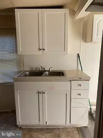 913 Pine St, Cambridge, MD 21613 photo 6