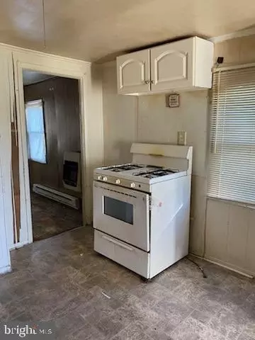 913 Pine St, Cambridge, MD 21613 photo 7