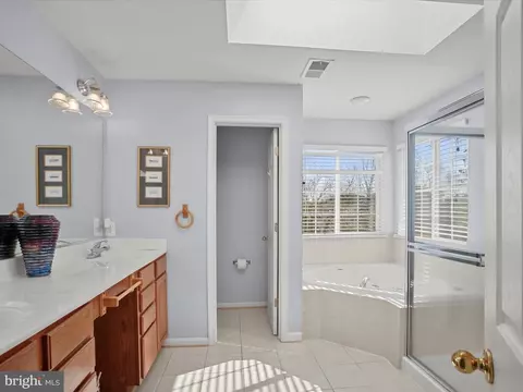 Bath - 400 Caribbean Ave, Cambridge, MD 21613 photo 3 of 5