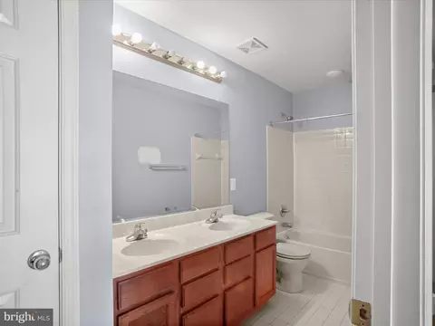 Bath - 400 Caribbean Ave, Cambridge, MD 21613 photo 1 of 5