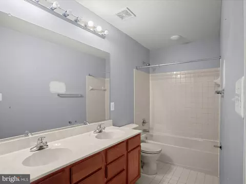 Bath - 400 Caribbean Ave, Cambridge, MD 21613 photo 2 of 5